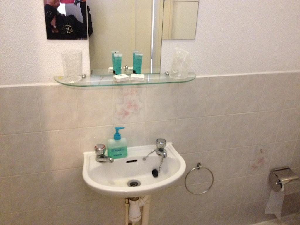 The Mackintosh Guest Accommodation Blackpool Room photo